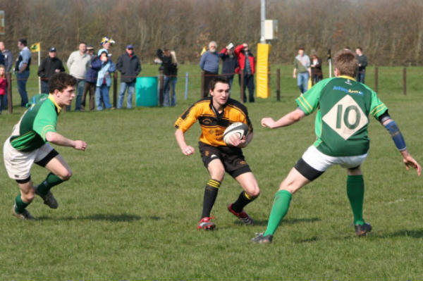 Kevin Jones looking for the gap