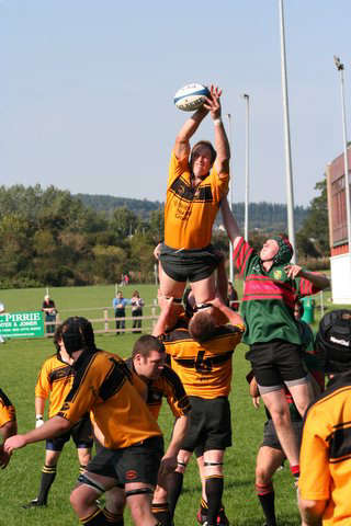 Billy rules the skies at lineout