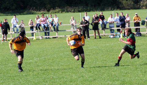 Alex Dunbar on attack